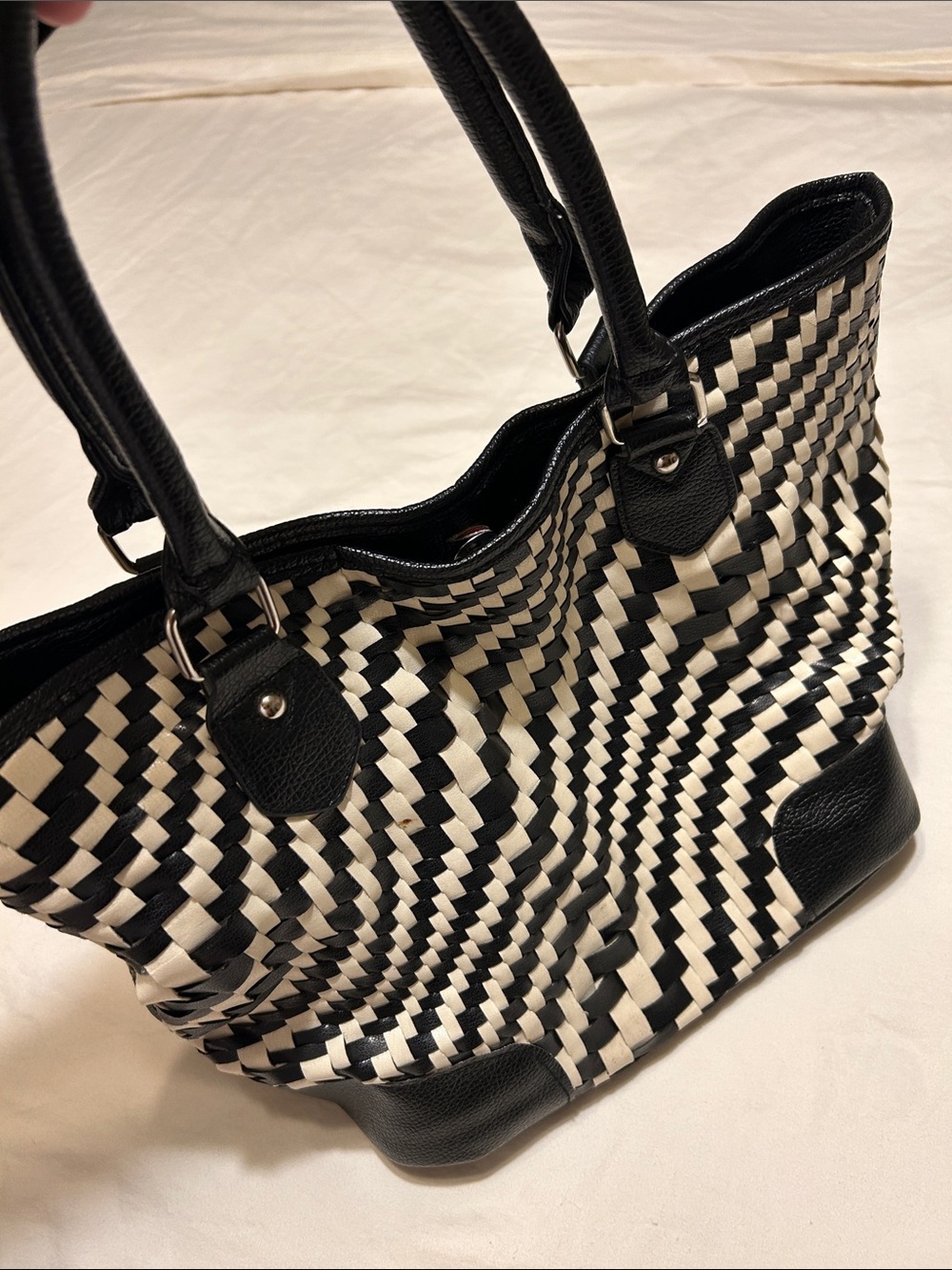Braciano Black and White Woven Tote